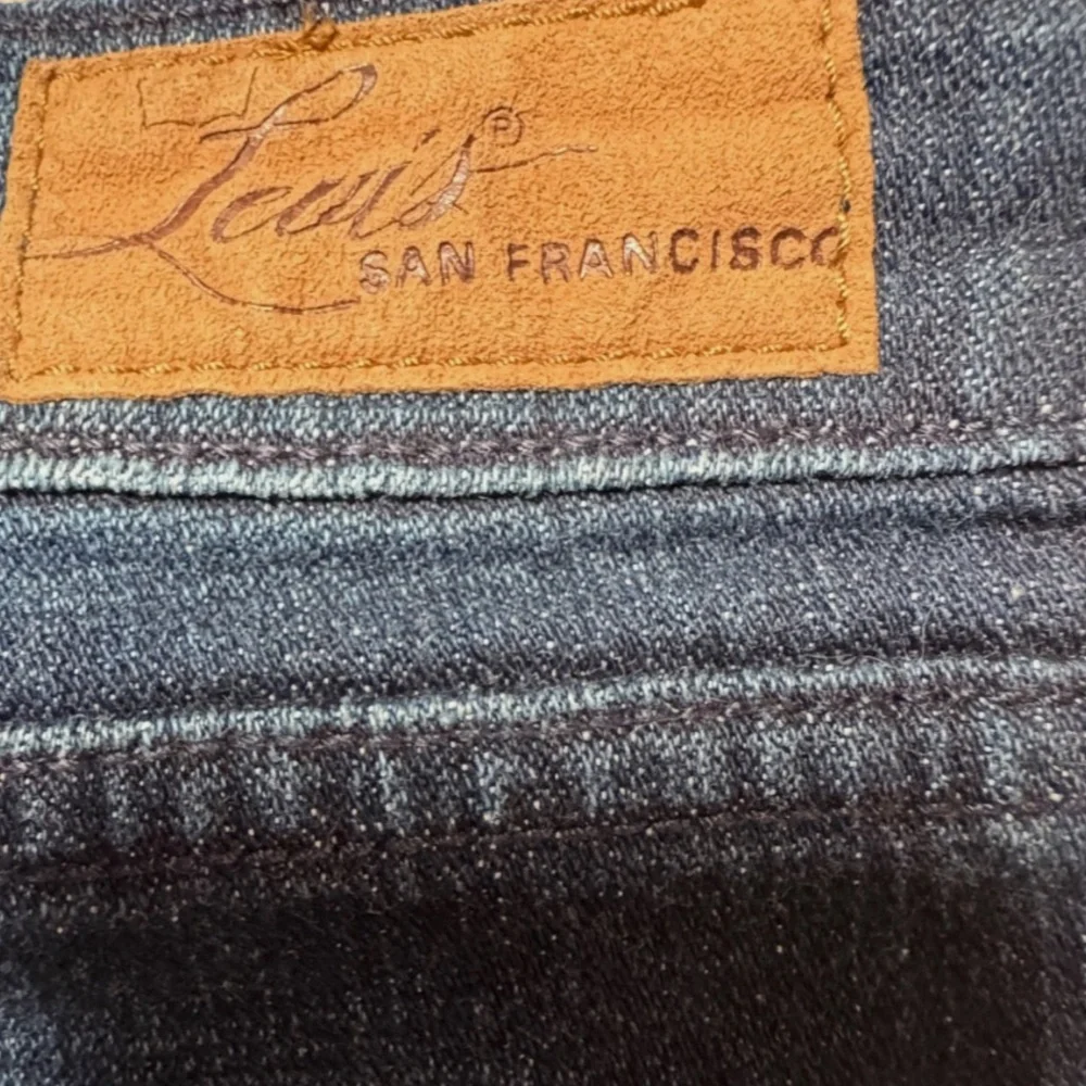 (14/32) **LEVI'S** CLASSIC DEMI CURVE STRETCH DENIM WOMENS JEAN SHORTS